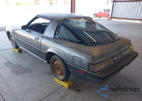 1981 Mazda Rx7 from USA, damaged, VIN JM1FB331XB0526438